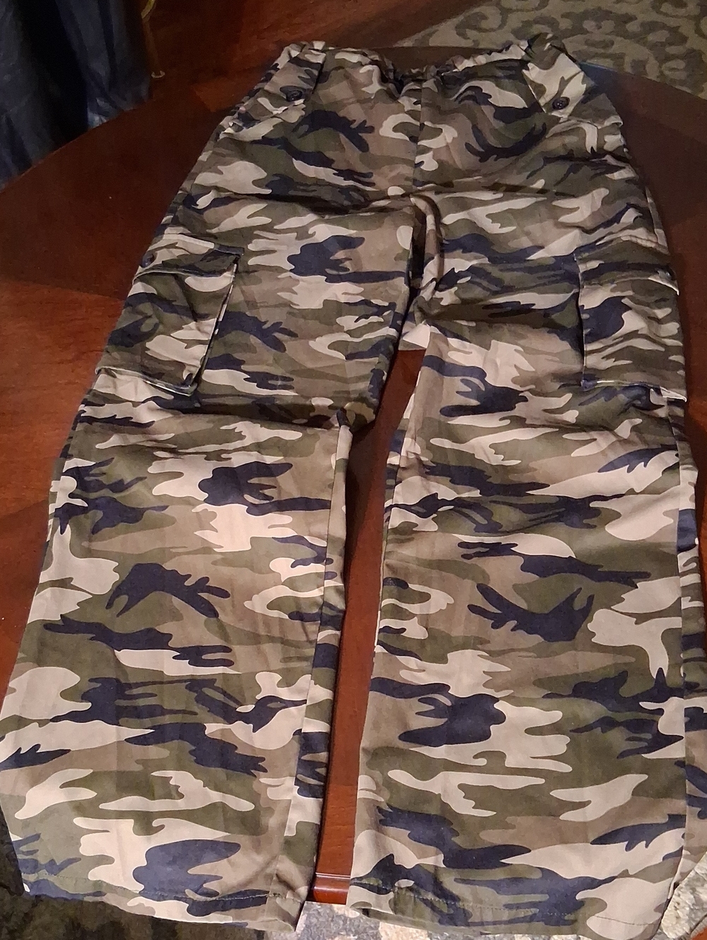 SHEIN Women's Wide Leg Cargo Pants in Green Camo